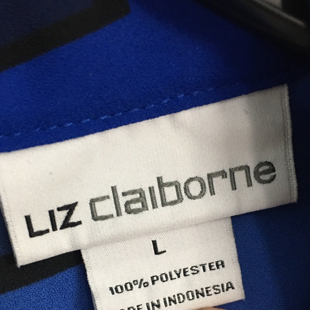 Liz Claiborne - Picture 3 of 4